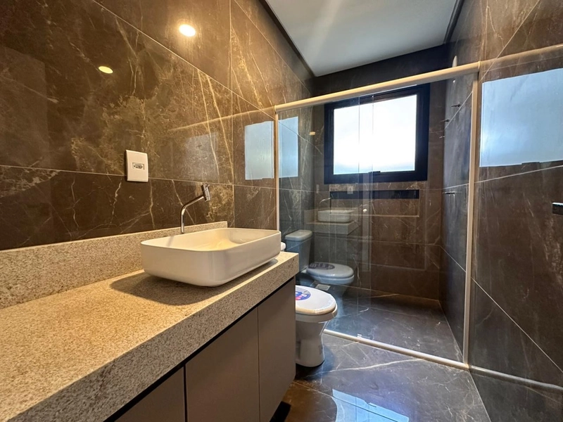 CASA DE 04 SUÍTES, DECORADA EM CONDOMÍNIO FECHADO COM INFRA COMPLETA!: 13ª foto da galeria de imagens do imóvel