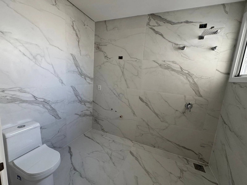 CASA COM 04 SUÍTES EM CONDOMÍNIO FECHADO!: 8ª foto da galeria de imagens do imóvel