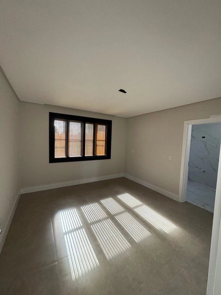 CASA COM 04 SUÍTES EM CONDOMÍNIO FECHADO!: 9ª foto da galeria de imagens do imóvel