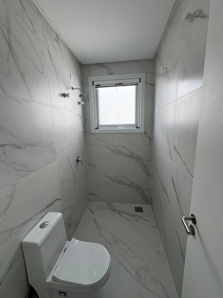 CASA COM 04 SUÍTES EM CONDOMÍNIO FECHADO!: 10ª foto da galeria de imagens do imóvel