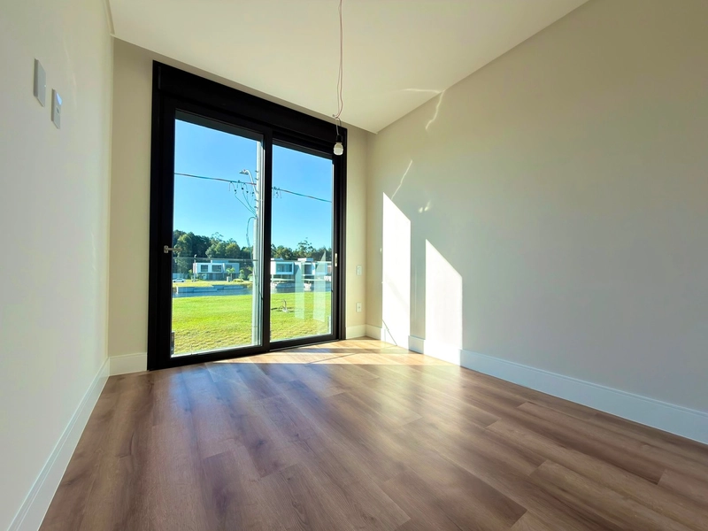 CASA COM 03 SUÍTES EM CONDOMÍNIO DE ALTO PADRÃO!: 30ª foto da galeria de imagens do imóvel