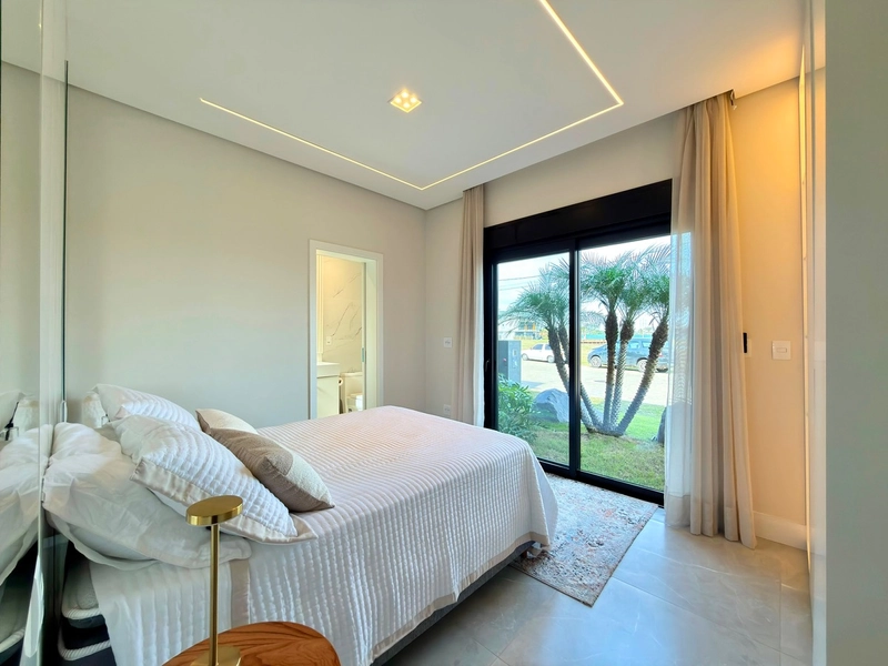 EXCELENTE CASA MOB E DECORADA COM 04 SUÍTES INDEPENDENTES!: 35ª foto da galeria de imagens do imóvel