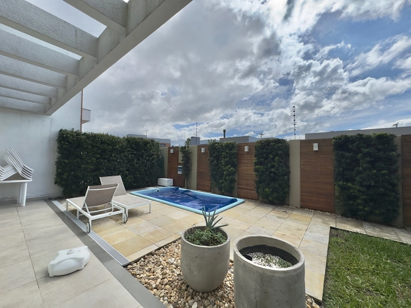 CASA EM COND. FECHADO COMPOSTA POR 05 SUÍTES - INFRA COMPLETA!: 7ª foto da galeria de imagens do imóvel