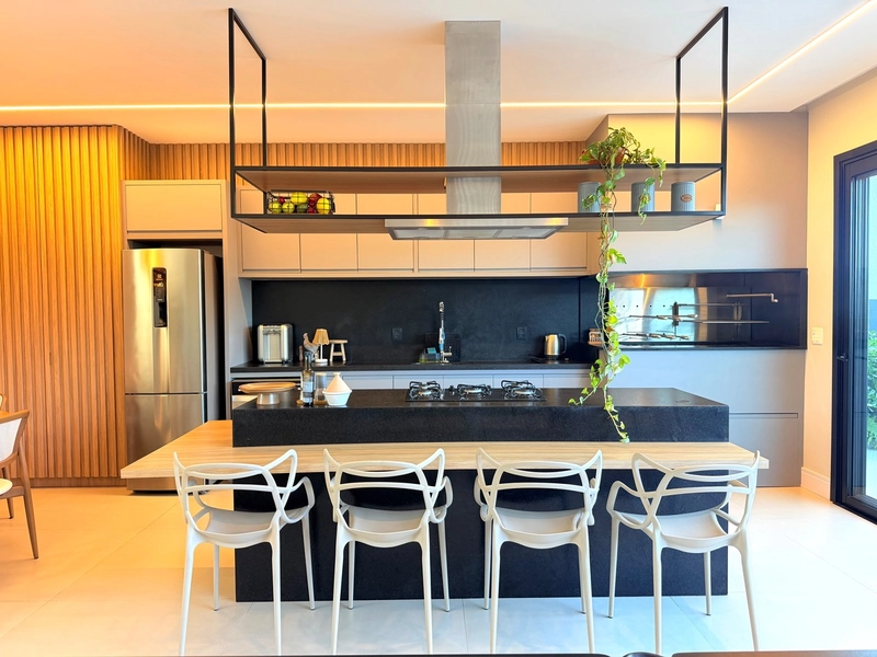 SOBRADO MOBILIADO E DECORADO COM 03 SUÍTES!: 8ª foto da galeria de imagens do imóvel