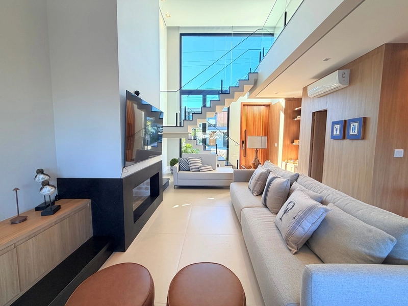 SOBRADO MOBILIADO E DECORADO COM 03 SUÍTES!: 4ª foto da galeria de imagens do imóvel
