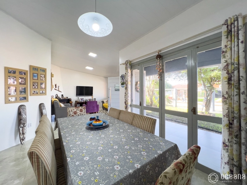 Casa com 3 dormitórios e 1 suite!: 8ª foto da galeria de imagens do imóvel