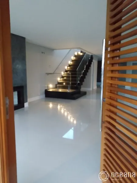 Linda casa no Dubai: 3ª foto da galeria de imagens do imóvel