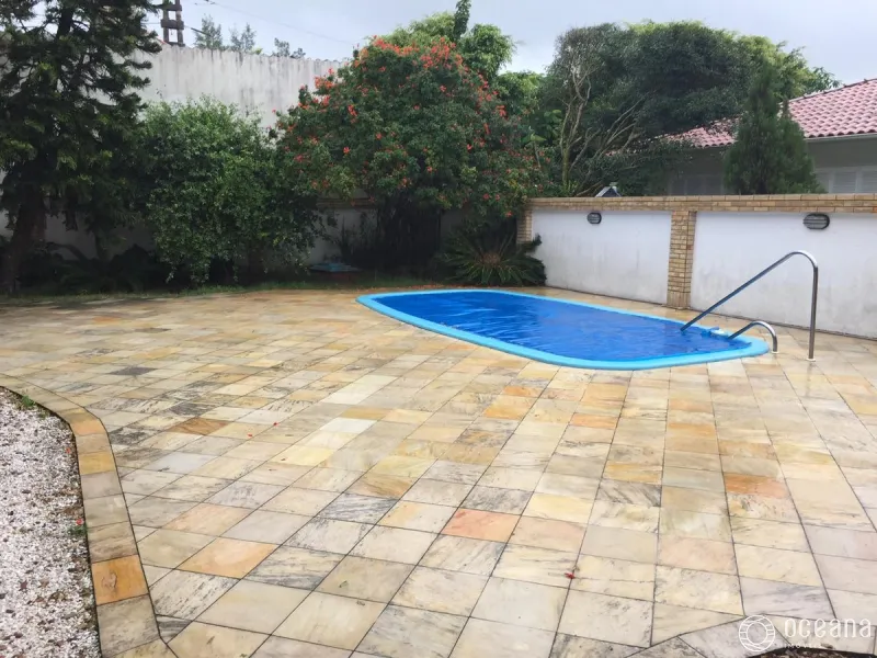 Casa em bairro nobre: 5ª foto da galeria de imagens do imóvel