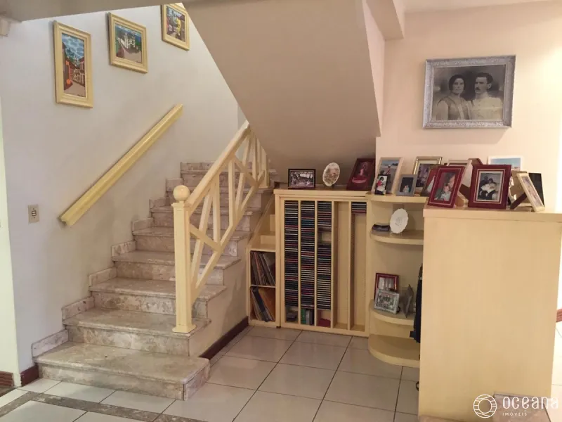 Casa em bairro nobre: 20ª foto da galeria de imagens do imóvel