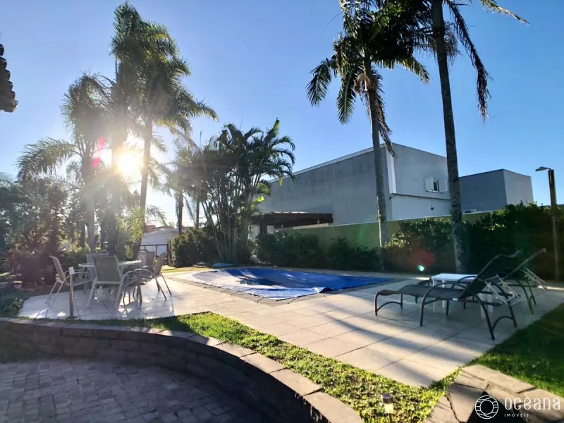 EXCLUSIVIDADE EM ATLÂNTIDA | Casa térrea com piscina, estilo rústico.: 6ª foto da galeria de imagens do imóvel