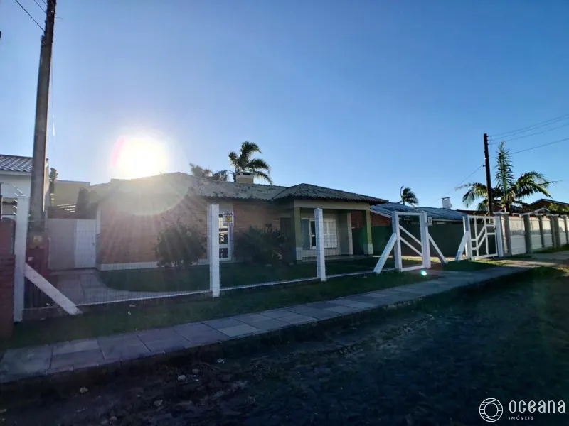 EXCLUSIVIDADE EM ATLÂNTIDA | Casa térrea com piscina, estilo rústico.: 12ª foto da galeria de imagens do imóvel