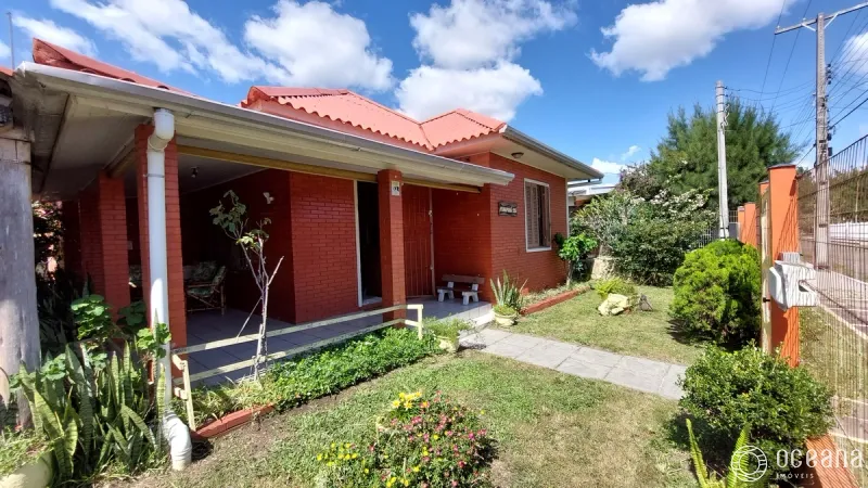 CASA ESTILO RÚSTICO - ATLÂNTIDA - XANGRI-LÁ: 4ª foto da galeria de imagens do imóvel