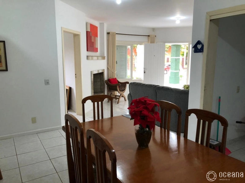 CASA ATLANTIDA 4 DORMITÓRIOS E PISCINA!!: 4ª foto da galeria de imagens do imóvel
