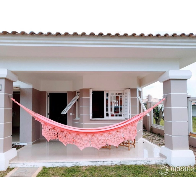 Casa Próxima do mar em Xangri-la!! 3 dormitórios, piscina!!: 1ª foto da galeria de imagens do imóvel