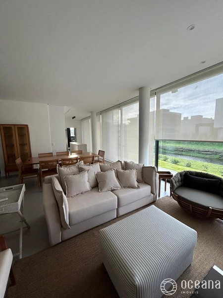 CASA BEIRA LAGO EM CONDOMÍNIO FECHADO!: 4ª foto da galeria de imagens do imóvel