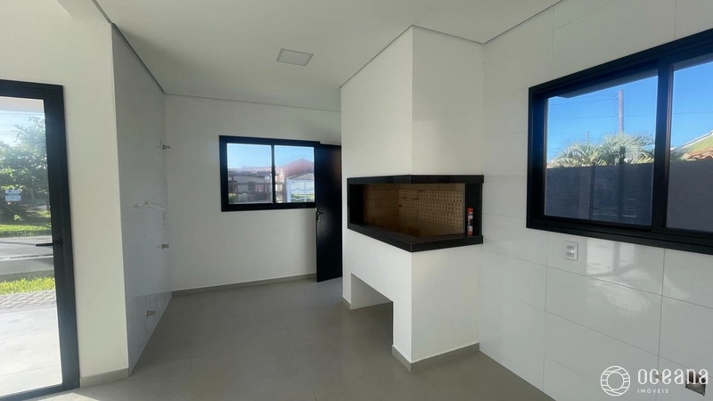 CASA GEMINADA NO BAIRRO JARDIM BEIRA MAR À 03 QUADRAS DA PRAIA!: 4ª foto da galeria de imagens do imóvel