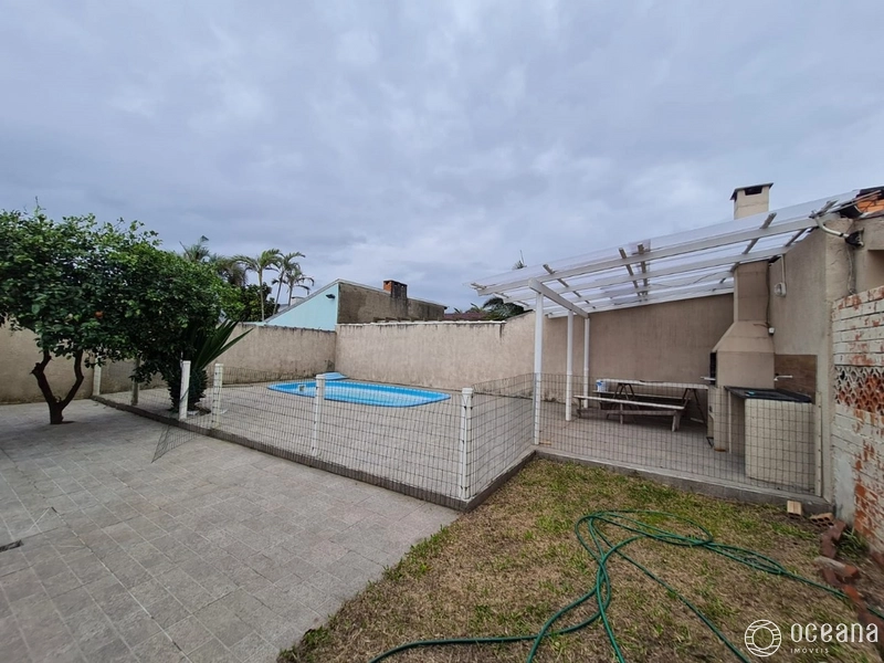 Casa 3 dormitórios Atlântida Sul: 3ª foto da galeria de imagens do imóvel