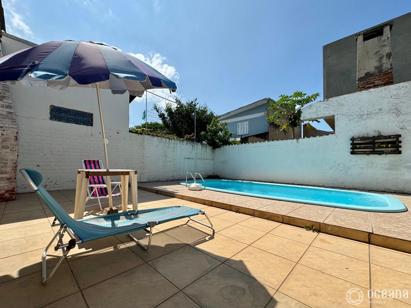 CASA EM ATLÂNTIDA DE 03 DORMITÓRIOS, MAIS ANEXO (01 DORMITÓRIO): 1ª foto da galeria de imagens do imóvel