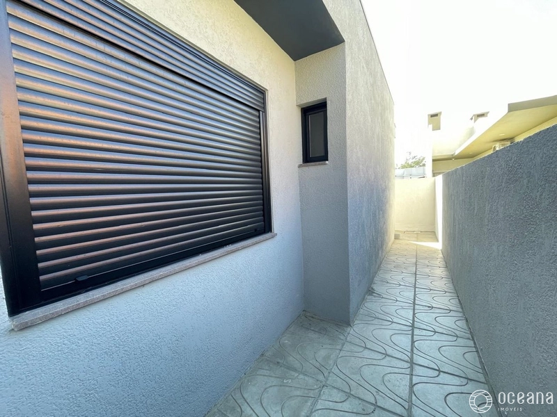 CASA HÁ 50 METROS DA PRAIA: 2ª foto da galeria de imagens do imóvel