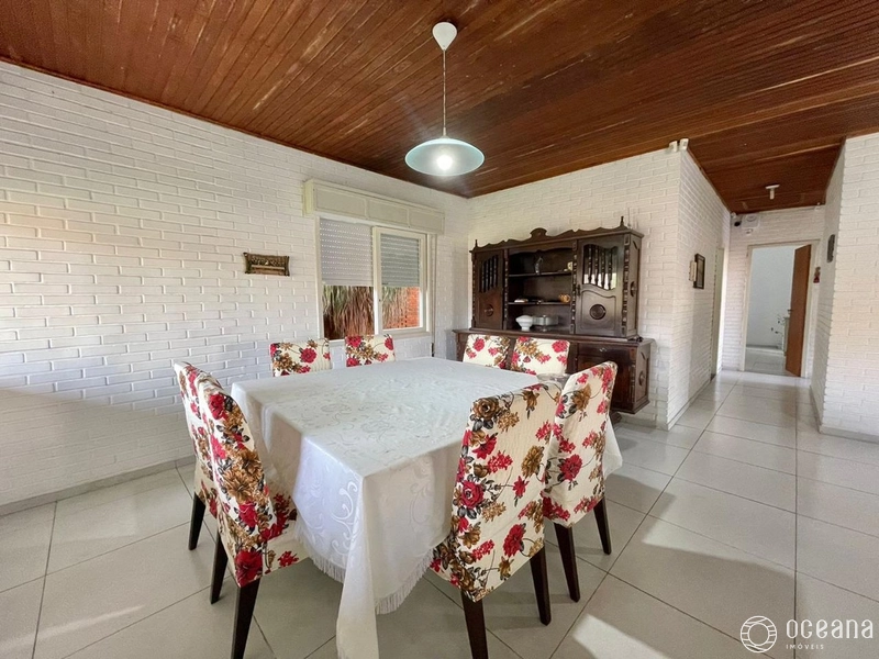 CASA DE 03 SUÍTES, MAIS DEPENDÊNCIA EM ATLÂNTIDA: 4ª foto da galeria de imagens do imóvel