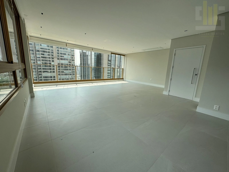 Apartamento locação Itaim Bibi novo nunca habiado com varanda e lazer: 2ª foto da galeria de imagens do imóvel
