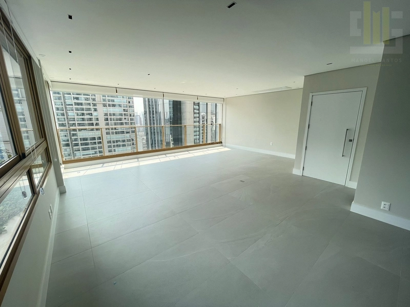 Apartamento locação Itaim Bibi novo nunca habiado com varanda e lazer: 1ª foto da galeria de imagens do imóvel