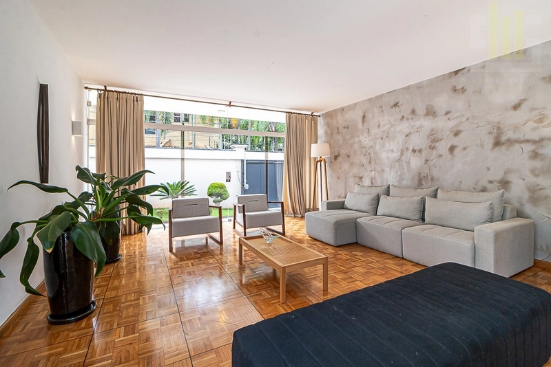 Casa com pisina no Jardim das Bandeiras e quadra de tênis: 9ª foto da galeria de imagens do imóvel