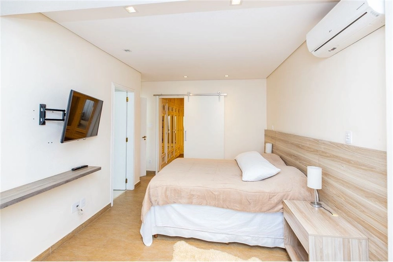 Casa sobrado 4 dormitórios 2 vagas na Vila Ipojuca: 8ª foto da galeria de imagens do imóvel