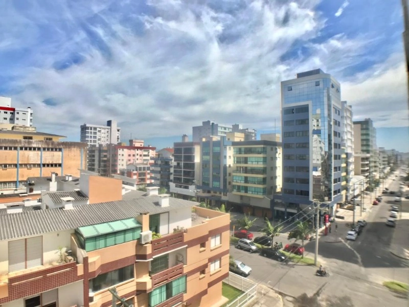 NO CORAÇÃO DA CIDADE, APENAS 2 QUADRAS DO MAR!!: 2ª foto da galeria de imagens do imóvel