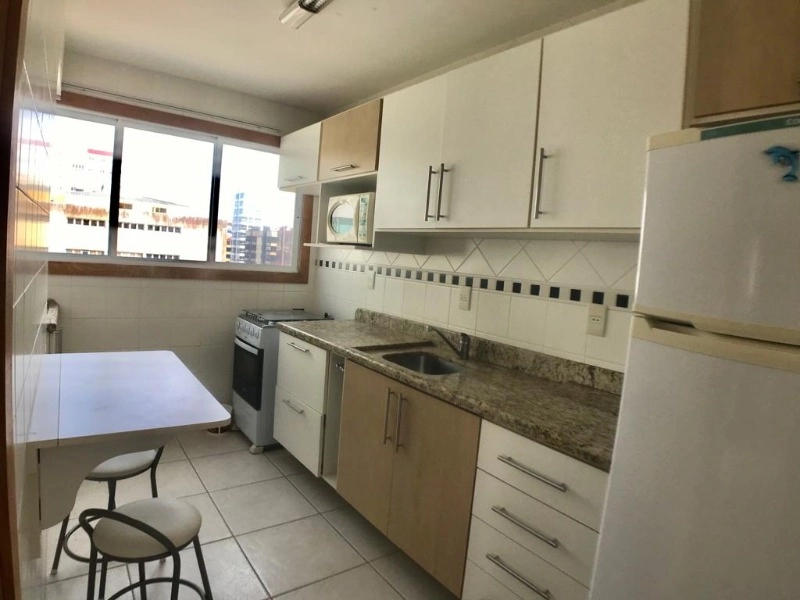 NO CORAÇÃO DA CIDADE, APENAS 2 QUADRAS DO MAR!!: 10ª foto da galeria de imagens do imóvel