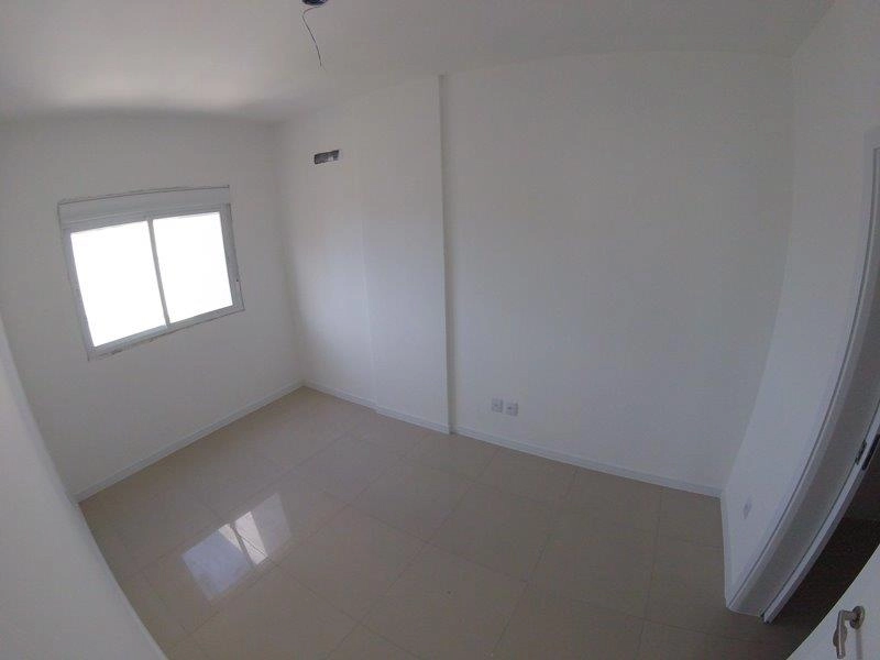 Apartamento 2 dormitórios. Novo, junto à praça.: 2ª foto da galeria de imagens do imóvel
