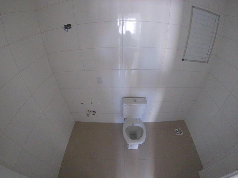 Apartamento 2 dormitórios. Novo, junto à praça.: 3ª foto da galeria de imagens do imóvel