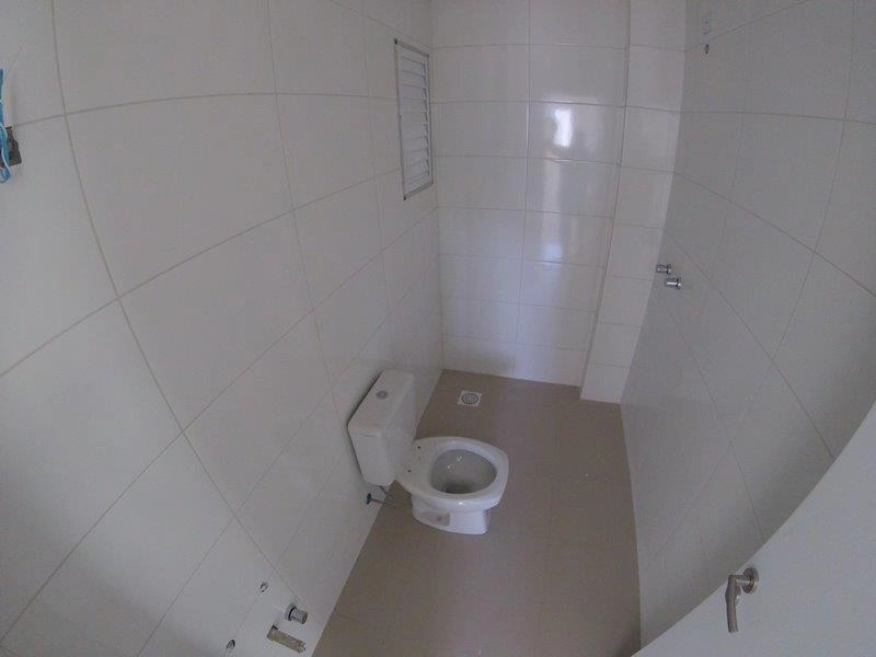 Apartamento 2 dormitórios. Novo, junto à praça.: 5ª foto da galeria de imagens do imóvel