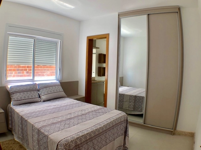 APARTAMENTO MOBILIADO COM VISTA PARA O MAR E PRAÇA: 8ª foto da galeria de imagens do imóvel
