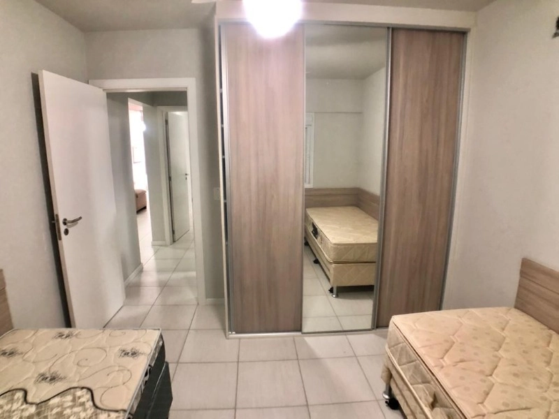 Junto à praça e bairro privilegiado!: 15ª foto da galeria de imagens do imóvel