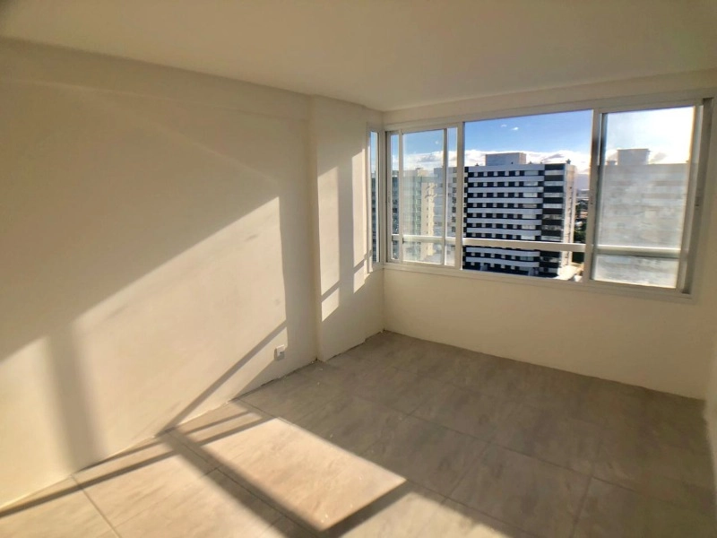 LINDA VISTA PARA A PRAÇA.: 3ª foto da galeria de imagens do imóvel