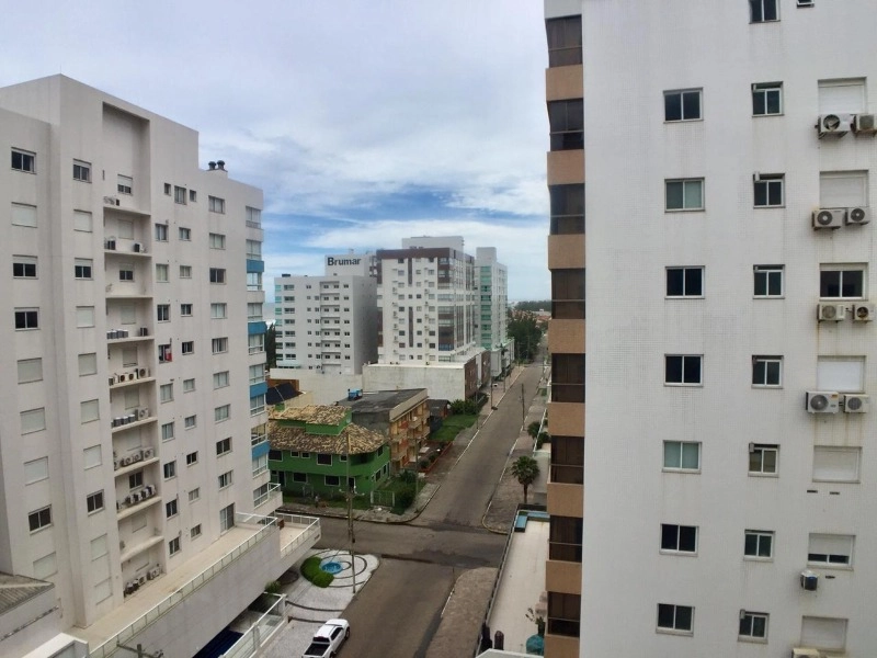 NO BAIRRO NAVEGANTES, SACADA DE FRENTE !!: 4ª foto da galeria de imagens do imóvel