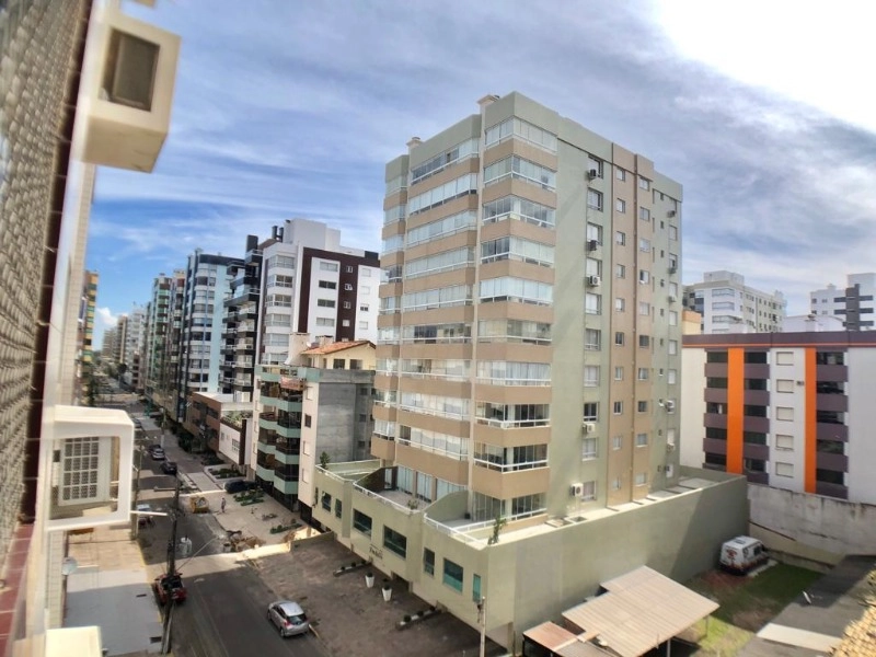 UMA QUADRA DO MAR!: 9ª foto da galeria de imagens do imóvel