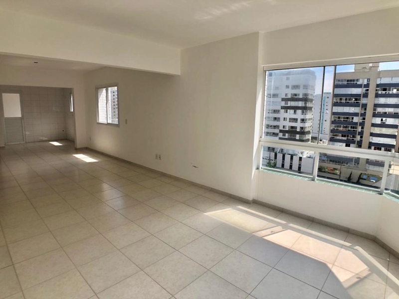 LESTE/NORTE, BAIRRO NAVEGANTES, UMA QUADRA DO MAR!: 6ª foto da galeria de imagens do imóvel