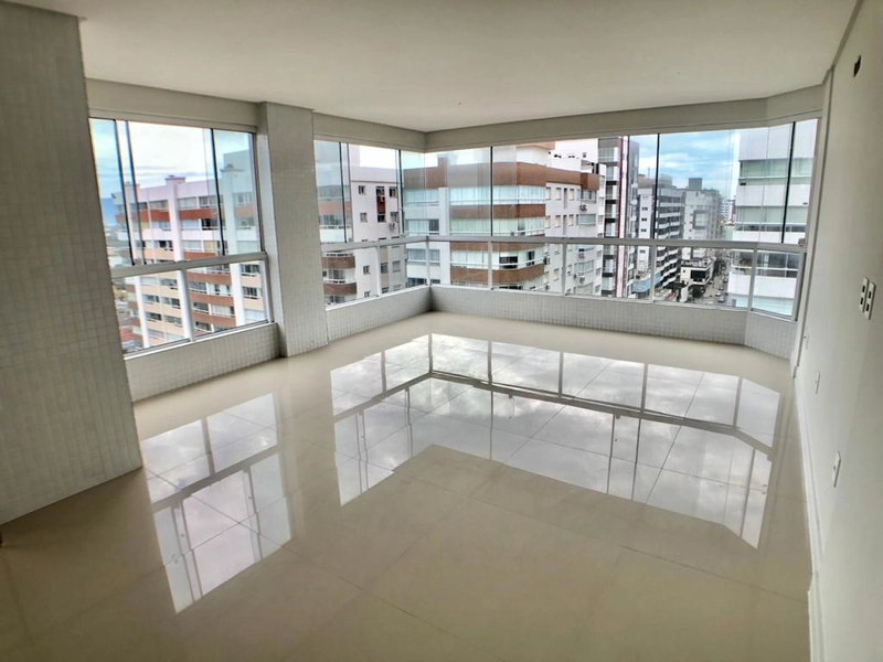 IMÓVEL NOVO E NUNCA USADO, NA AVENIDA UBIRAJARA, COM VISTA PARA O MAR: 1ª foto da galeria de imagens do imóvel