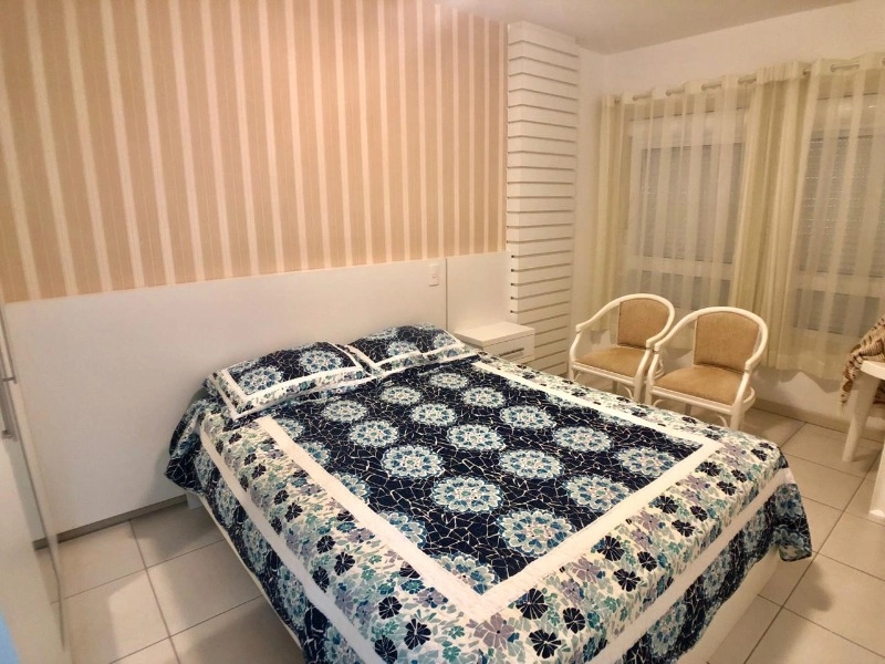 AMPLO APARTAMENTO FRENTE PRAÇA!: 11ª foto da galeria de imagens do imóvel