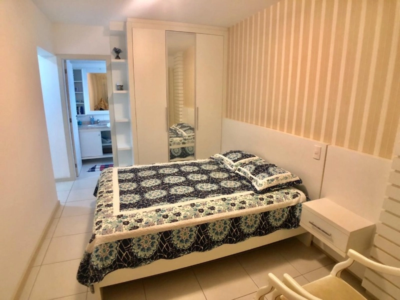 AMPLO APARTAMENTO FRENTE PRAÇA!: 13ª foto da galeria de imagens do imóvel