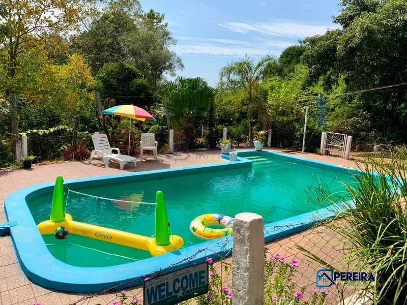 Chácara com piscina: 1ª foto da galeria de imagens do imóvel