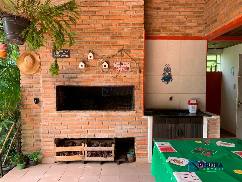 Chácara com piscina: 3ª foto da galeria de imagens do imóvel