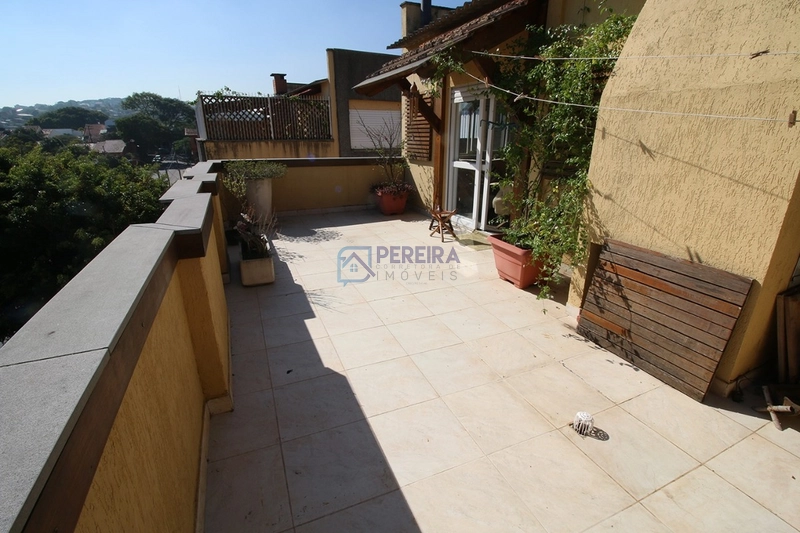 Duplex com 2 dormitórios em Porto Alegre: 9ª foto da galeria de imagens do imóvel