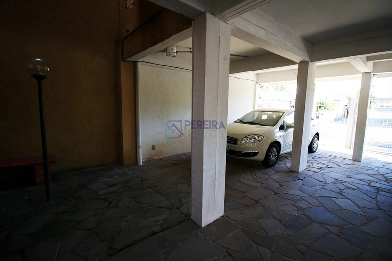 Duplex com 2 dormitórios em Porto Alegre: 13ª foto da galeria de imagens do imóvel