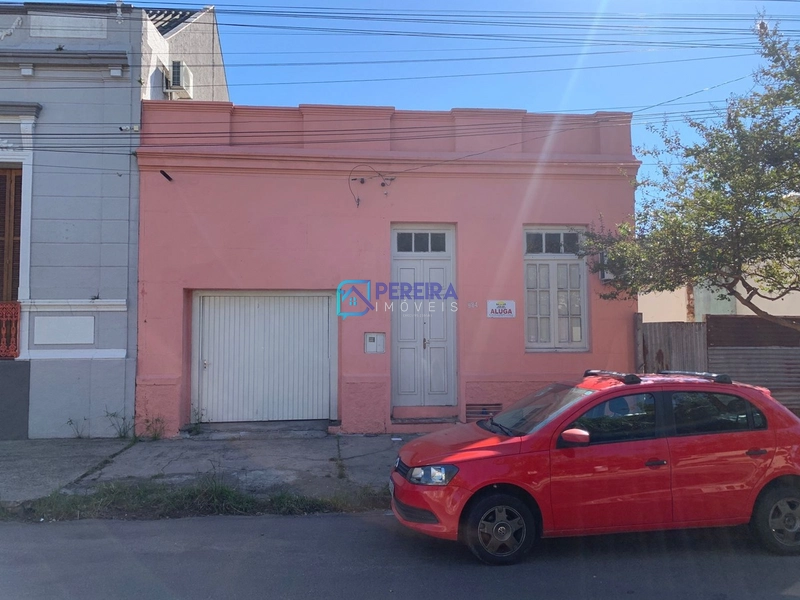 Casa de 03 dormitórios no centro.: 1ª foto da galeria de imagens do imóvel