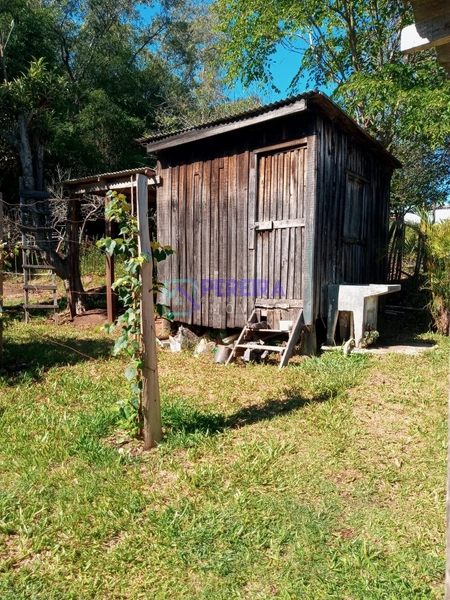 Duas casas com terreno de 720 m2.: 15ª foto da galeria de imagens do imóvel