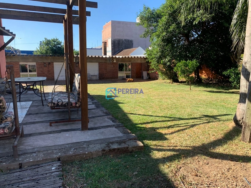 Casa com 05 dormitórios no centro: 4ª foto da galeria de imagens do imóvel