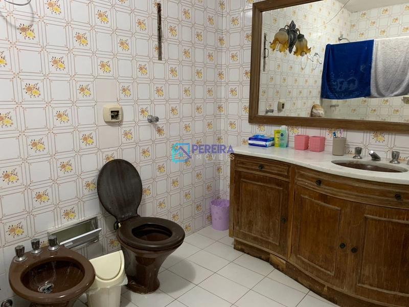 Casa com 05 dormitórios em localização privilegeada: 32ª foto da galeria de imagens do imóvel